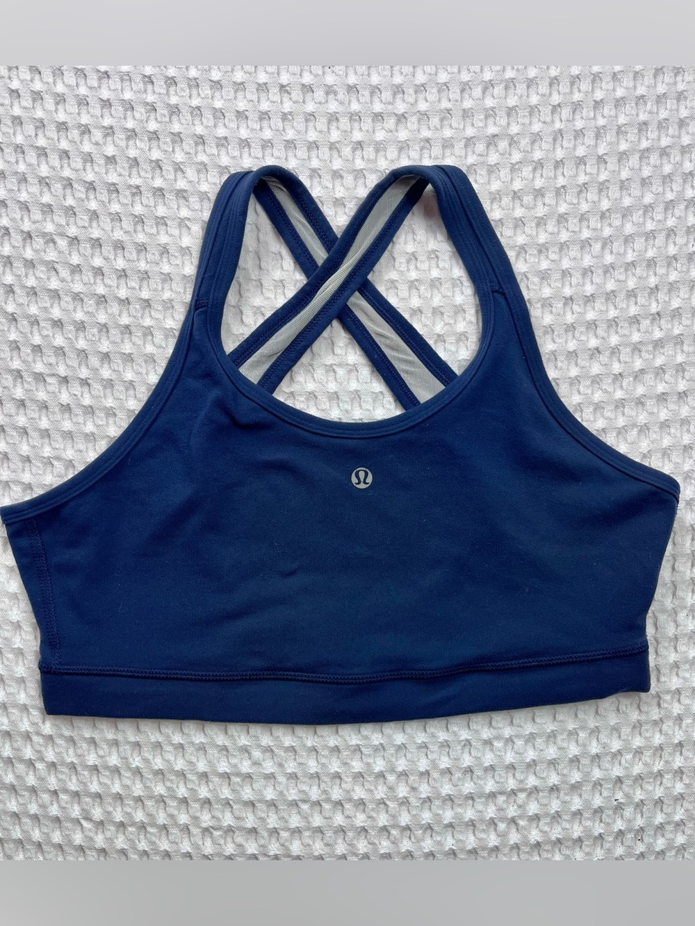 lululemon Blue Size 10 Sports Bra Strappy Criss Cross Back Athletic